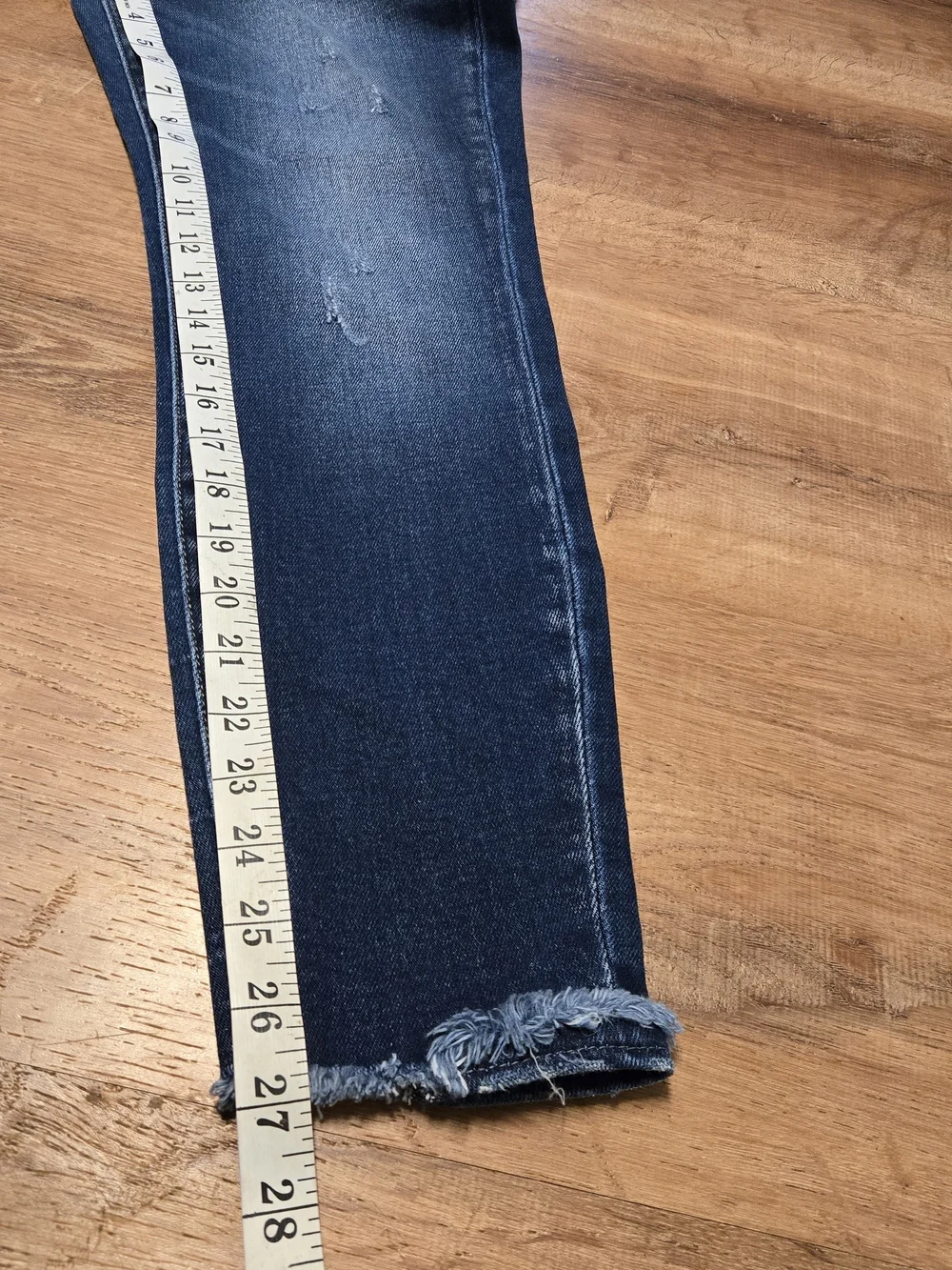NWT!! KanCan Dark Blue Mid Rise Ankle Skinny Jeans 11 / 29 Raw Hem